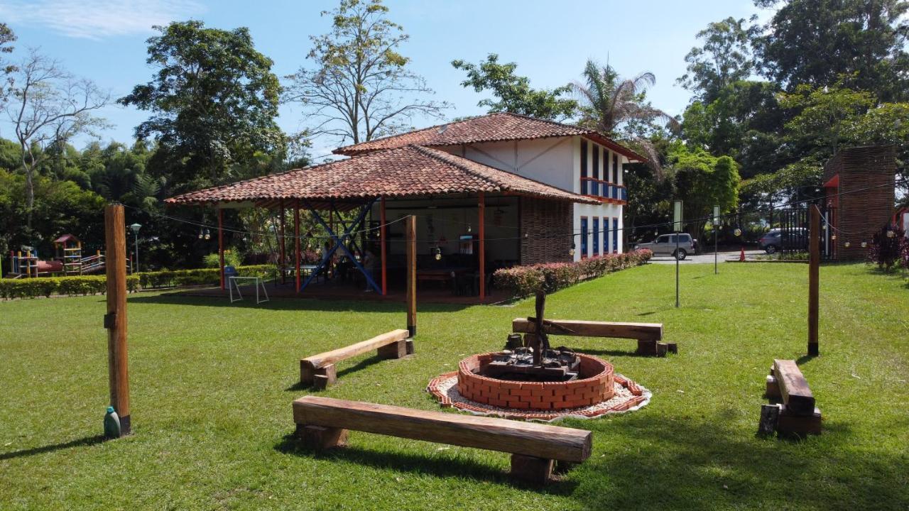 Hotel Campestre La Tata Montenegro Extérieur photo