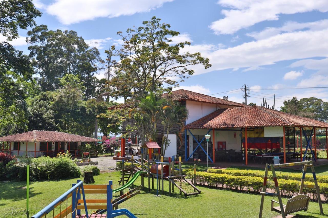 Hotel Campestre La Tata Montenegro Extérieur photo